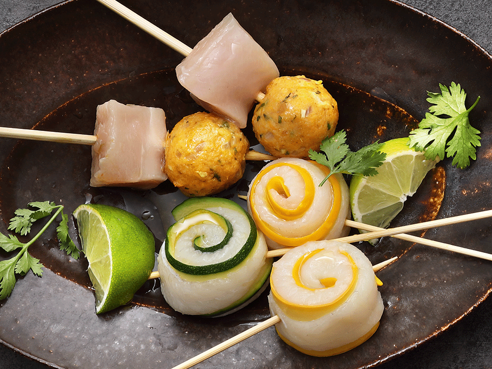 Röllchen mit Fisch und Gemüse