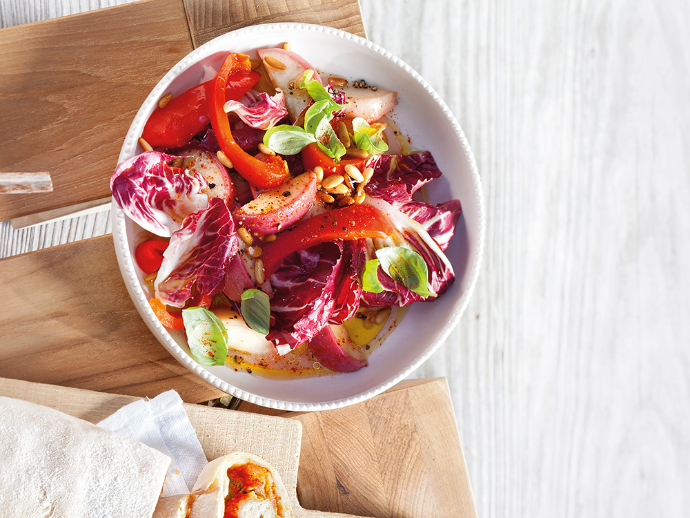 radicchio-pfirsich-salat-mit-gegrillter-paprika