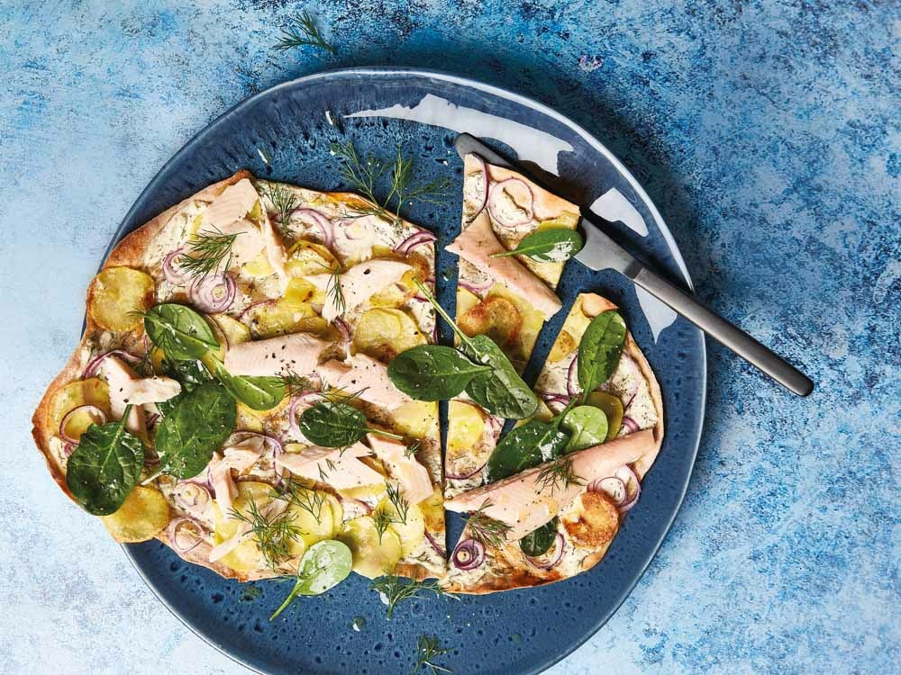 flammkuchen-mit-raeucherforelle