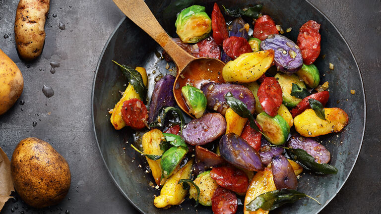Kartoffel-Gröstl mit Rosenkohl und Chorizo kartoffel-groestl-mit-rosenkohl-und-chorizo