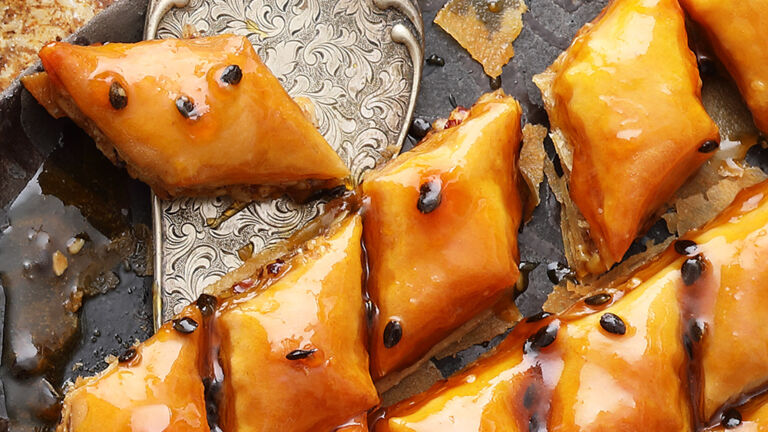 Apfelstrudel mit Rumrosinen | Foodie Apfelstrudel mit Rumrosinen | Foodie