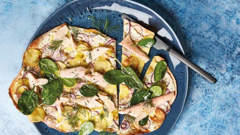 Flammkuchen mit Räucherforelle flammkuchen-mit-raeucherforelle