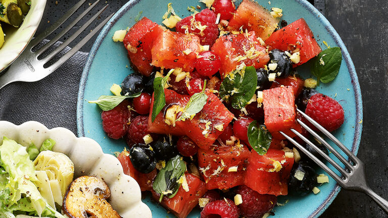 Gegrillter Melonensalat mit Beeren