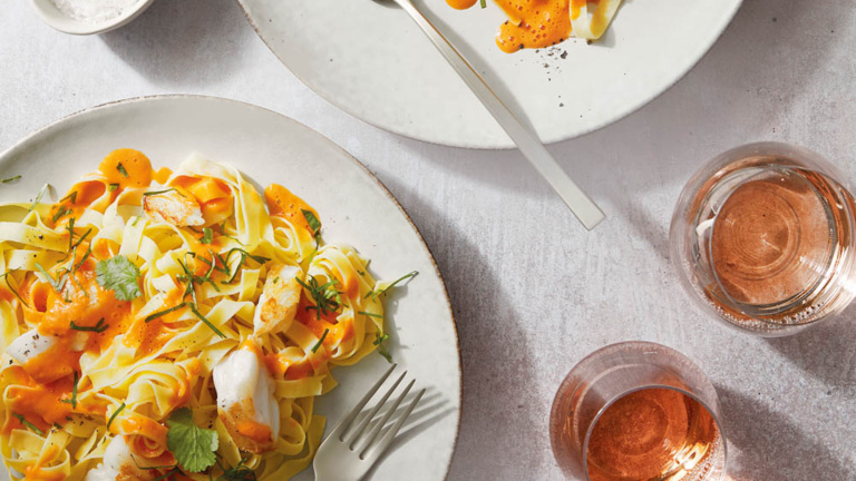 Skrei mit Tagliatelle und Paprikasauce skrei-mit-tagliatelle-und-paprikasauce